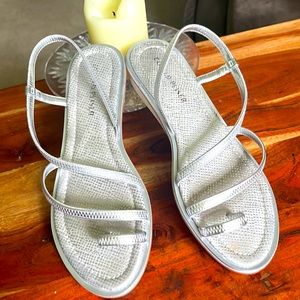 Donald Pliner Roland Sandal (Silver) Size 10M